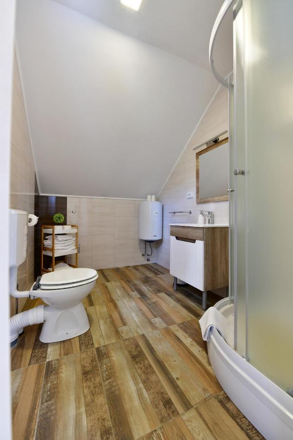 Apartman Doris Rakovica Exterior foto